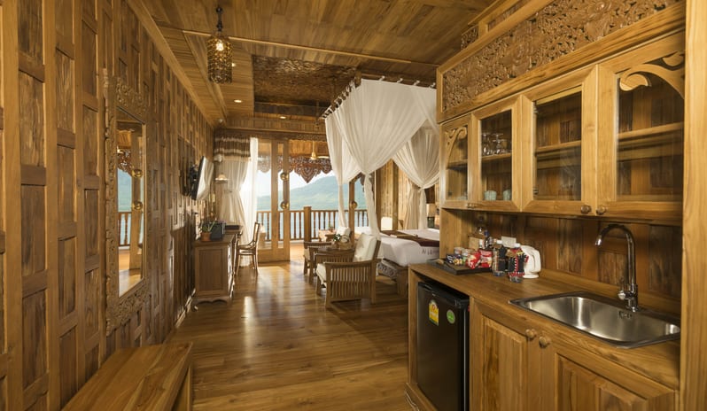 Santhiya Koh Yao - Supreme Deluxe Bay View Kitchen